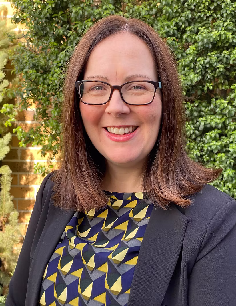 Dr Angela Simpson