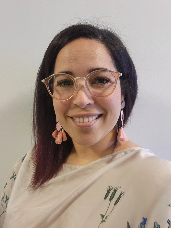 Dr Emmily Bueno de Mesquita